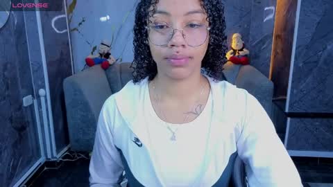 Snapshot of violeth_b chatting on 05/27/26, 12:57 violeth_b online show from 05/27/26, 12:57