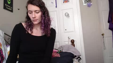 Snapshot of violethooper chatting on 01/23/25, 06:24 Violet Hooper online show from 01/23/25, 06:24