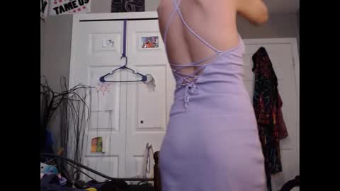 Snapshot of violethooper chatting on 02/19/25, 06:21 Violet Hooper online show from 02/19/25, 06:21