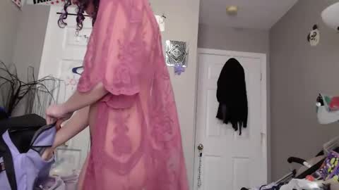 Snapshot of violethooper chatting on 03/07/25, 05:49 Violet Hooper online show from 03/07/25, 05:49