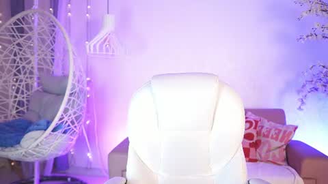 violetjonesx online show from 07/29/26, 11:30