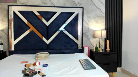 Snapshot of violetrose_as chatting on 10/23/25, 07:45 Violet Rose online show from 10/23/25, 07:45