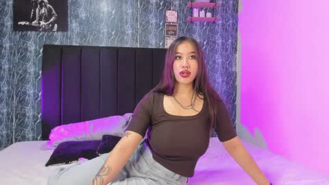 Violet salvatore online show from 02/06/25, 05:03