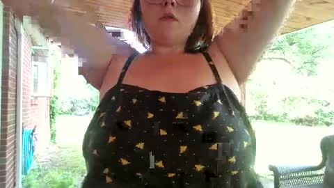 Snapshot of violetsunflower chatting on 05/25/26, 06:58 VioletSunflower online show from 05/25/26, 06:58