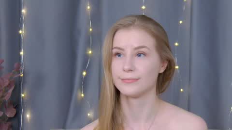 Snapshot of violetswone chatting on 02/07/25, 12:06 VioletSwone online show from 02/07/25, 12:06