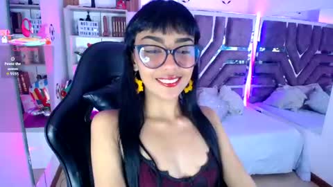 Snapshot of violett_garden chatting on 07/07/26, 11:36 Violet online show from 07/07/26, 11:36