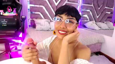 Snapshot of violett_garden chatting on 07/11/26, 11:35 Violet online show from 07/11/26, 11:35