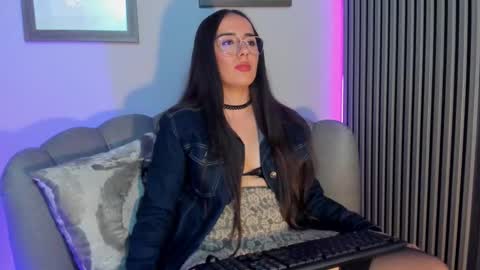  VIOLETT online show from 11/30/25, 10:03