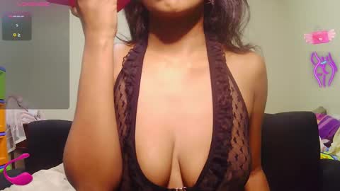 Snapshot of violett_lara chatting on 01/19/25, 02:36 violett online show from 01/19/25, 02:36