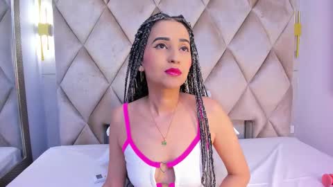 Violett  online show from 11/19/25, 08:42