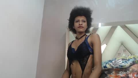 V I O L E T T E  online show from 04/13/26, 04:45