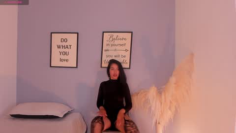 Snapshot of violetta_bold chatting on 01/22/25, 02:46 violetta_bold online show from 01/22/25, 02:46