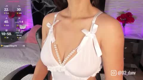 Snapshot of violetta_danvers chatting on 10/21/25, 11:33 Violetta  online show from 10/21/25, 11:33