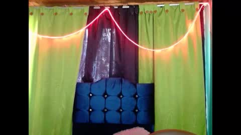 violetta_dreams online show from 12/22/25, 07:44