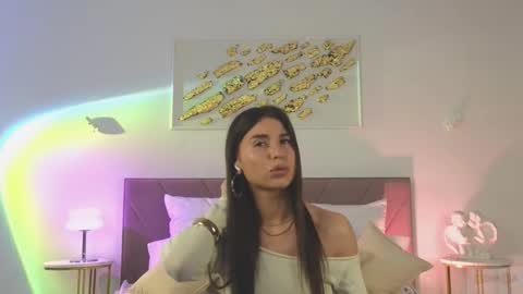 violetta_finch online show from 11/28/25, 10:29