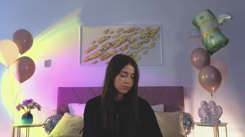 violetta_finch online show from 06/19/26, 10:41