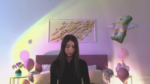violetta_finch online show from 06/25/26, 10:42