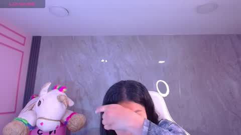 Snapshot of violetta_jhonson_v chatting on 10/16/25, 03:18 Violetta online show from 10/16/25, 03:18