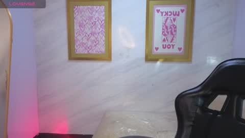 Violetta  online show from 06/18/26, 09:14