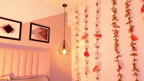 Snapshot of violetta_nur chatting on 12/07/24, 11:40 Violetta nur online show from 12/07/24, 11:40