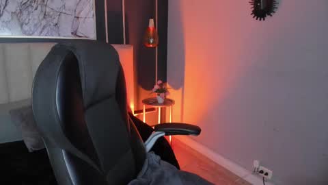 Snapshot of violetta_nur chatting on 02/23/25, 10:31 Violetta nur online show from 02/23/25, 10:31