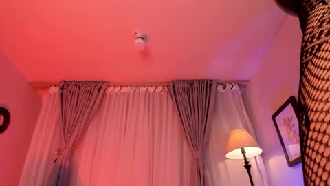 Snapshot of violetta_nur chatting on 10/10/25, 12:53 Violetta nur online show from 10/10/25, 12:53