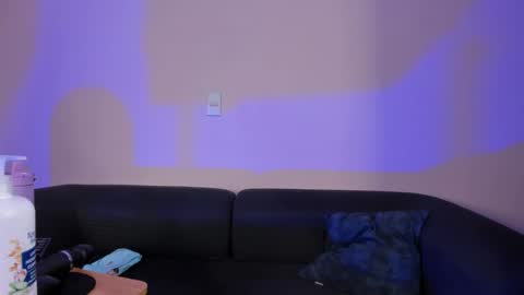 violetta independent model online show from 02/15/26, 07:51