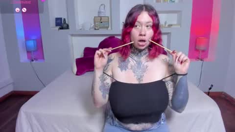 ViolettaBaker online show from 11/13/25, 07:46