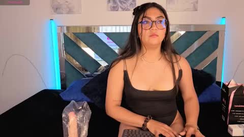 violettabloom1_ online show from 09/24/25, 09:07