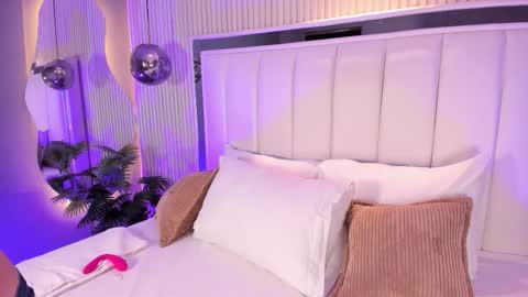 Snapshot of violettacolinss chatting on 02/03/26, 11:37 violettacolinss online show from 02/03/26, 11:37