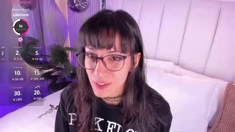 violettacolinss online show from 05/05/26, 11:40