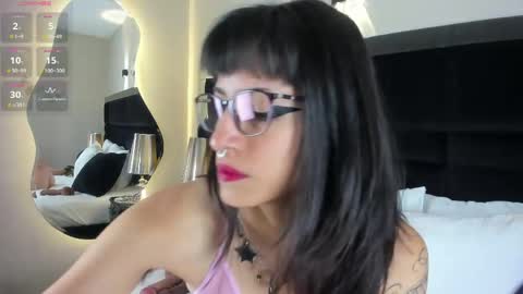 violettacolinss online show from 05/25/26, 11:49