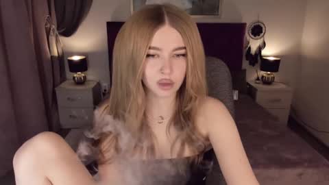 Snapshot of violettaotis chatting on 01/27/25, 12:05 ViolettaOtis online show from 01/27/25, 12:05