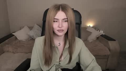Snapshot of violettaotis chatting on 03/05/25, 03:07 ViolettaOtis online show from 03/05/25, 03:07