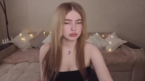 ViolettaOtis online show from 06/01/26, 01:13