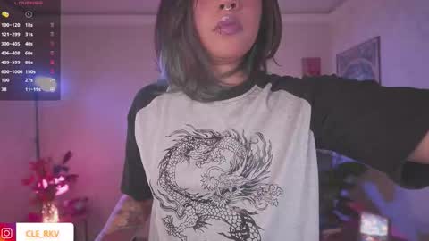 Snapshot of violette_clerk1 chatting on 02/10/26, 10:25 JULIE UWU online show from 02/10/26, 10:25