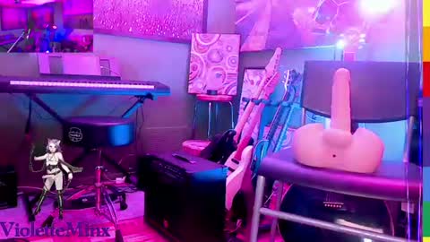 Snapshot of violetteminx chatting on 06/18/26, 04:33 Violette online show from 06/18/26, 04:33