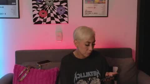 Violet online show from 04/27/26, 12:52