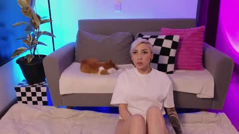 Violet online show from 05/27/26, 01:57