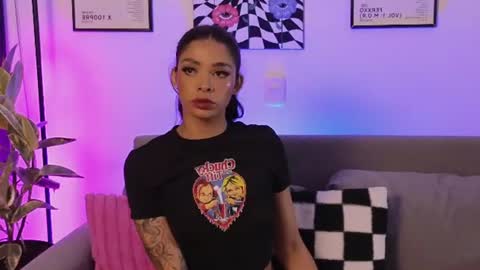 Violet online show from 07/19/26, 12:47