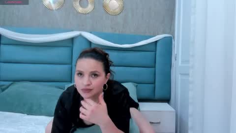 violet rossy online show from 04/21/26, 08:01