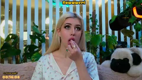 Violetta online show from 04/14/26, 04:46