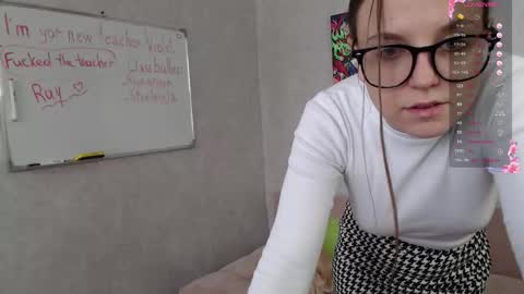 Violet online show from 09/28/25, 07:03