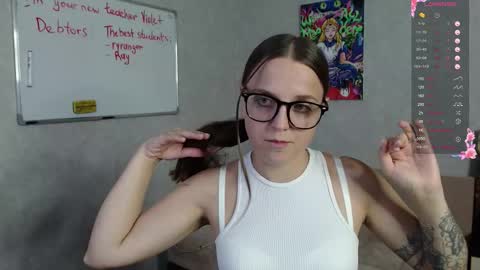 Violet online show from 10/16/25, 05:25