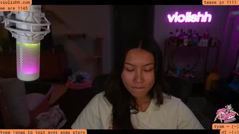 Snapshot of violishh chatting on 11/13/25, 12:09 follow me on twitter violishh and ig violishh online show from 11/13/25, 12:09