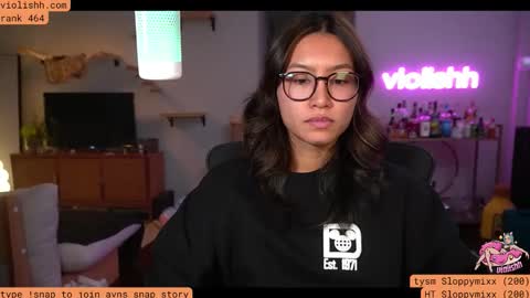 Snapshot of violishh chatting on 12/01/25, 01:21 follow me on twitter violishh and ig violishh online show from 12/01/25, 01:21