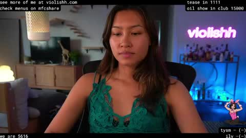 follow me on twitter violishh and ig violishh  online show from 06/03/26, 11:54