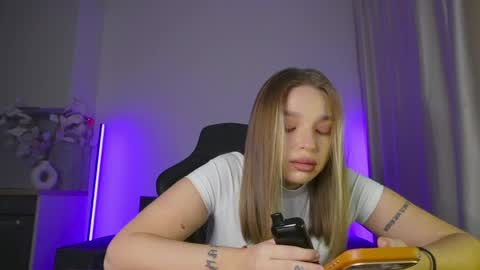 Violla online show from 06/10/26, 07:18