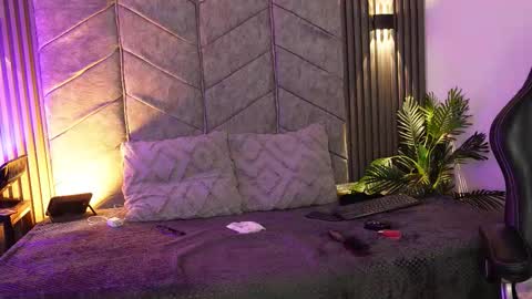 viollettebylyly online show from 02/07/26, 12:42