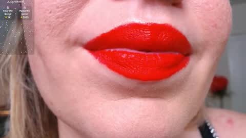 Snapshot of vip_juicy chatting on 02/26/25, 07:42 VelvettTime online show from 02/26/25, 07:42